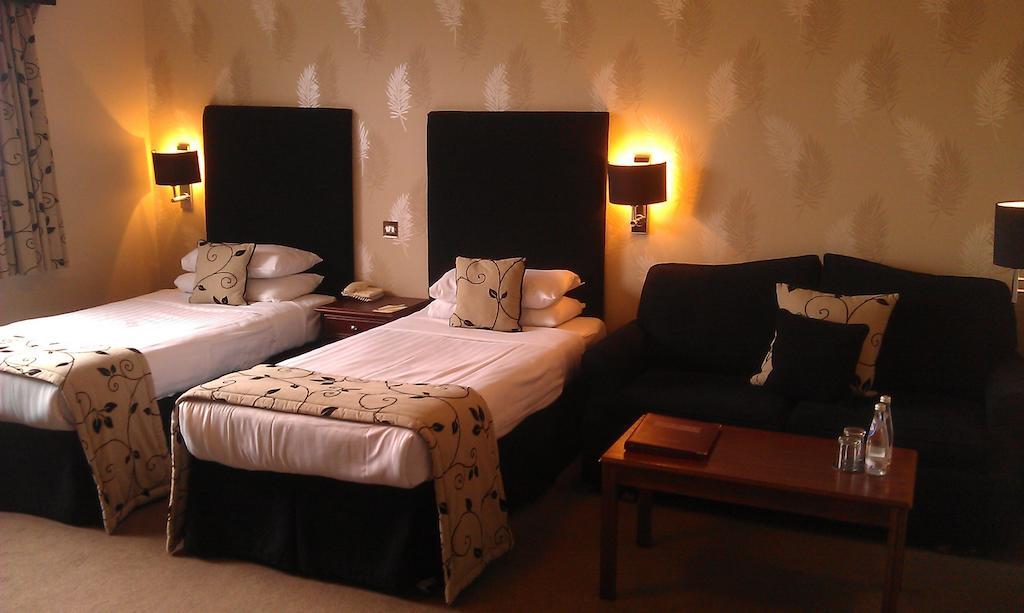 Malin Court Hotel And Restaurant Эр Номер фото